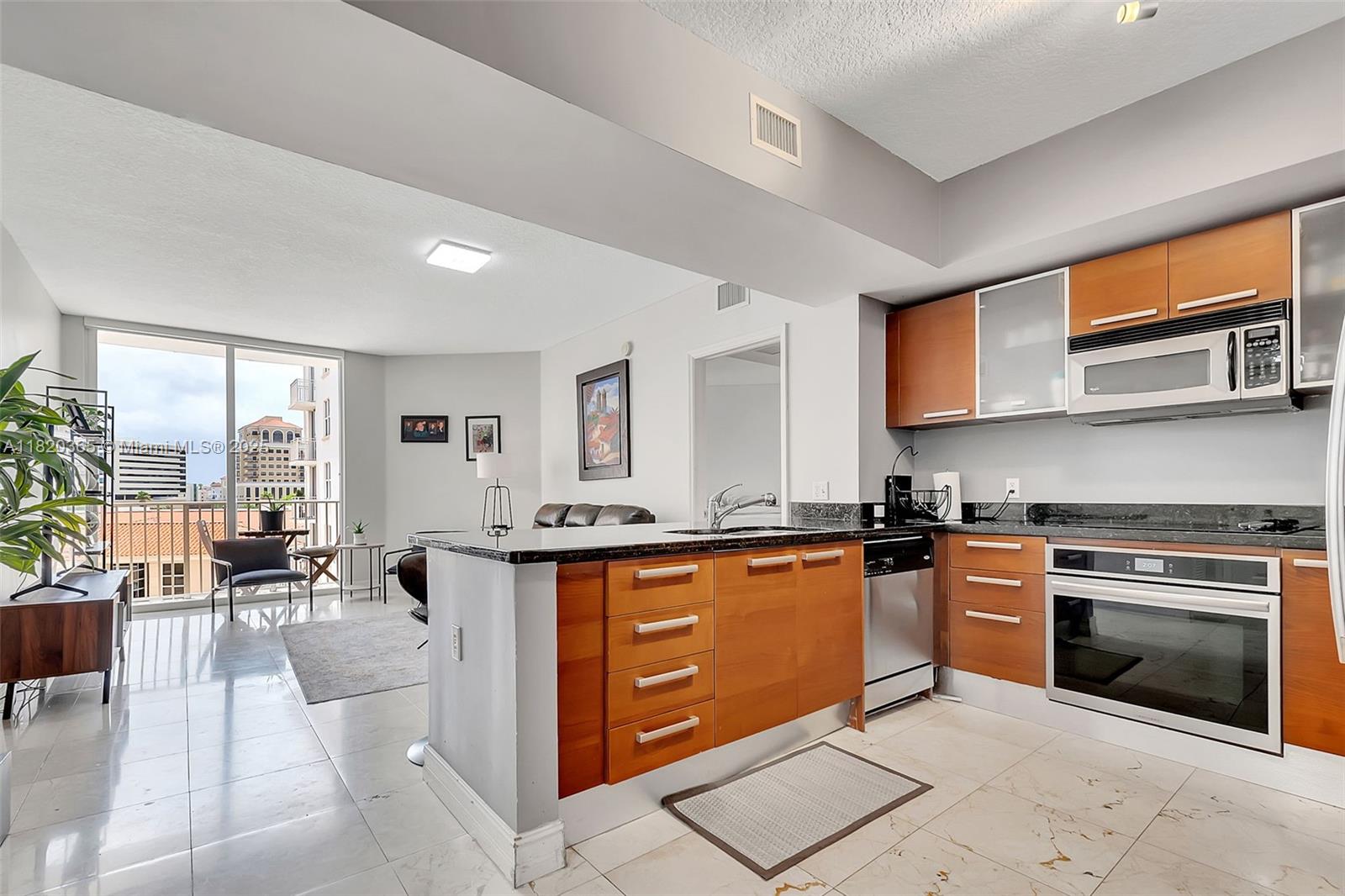 THE MINORCA CONDO - Residential