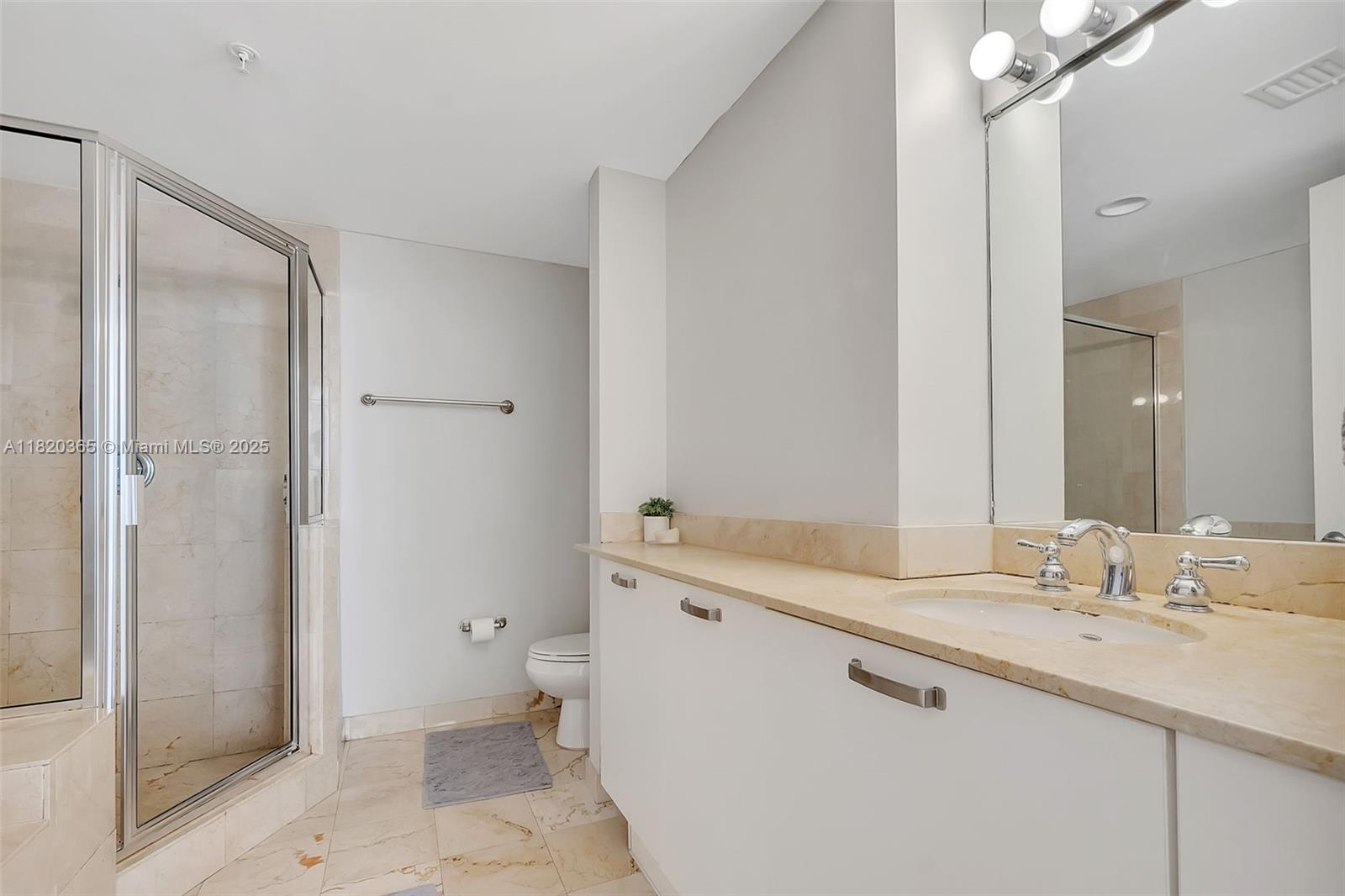 THE MINORCA CONDO - Residential