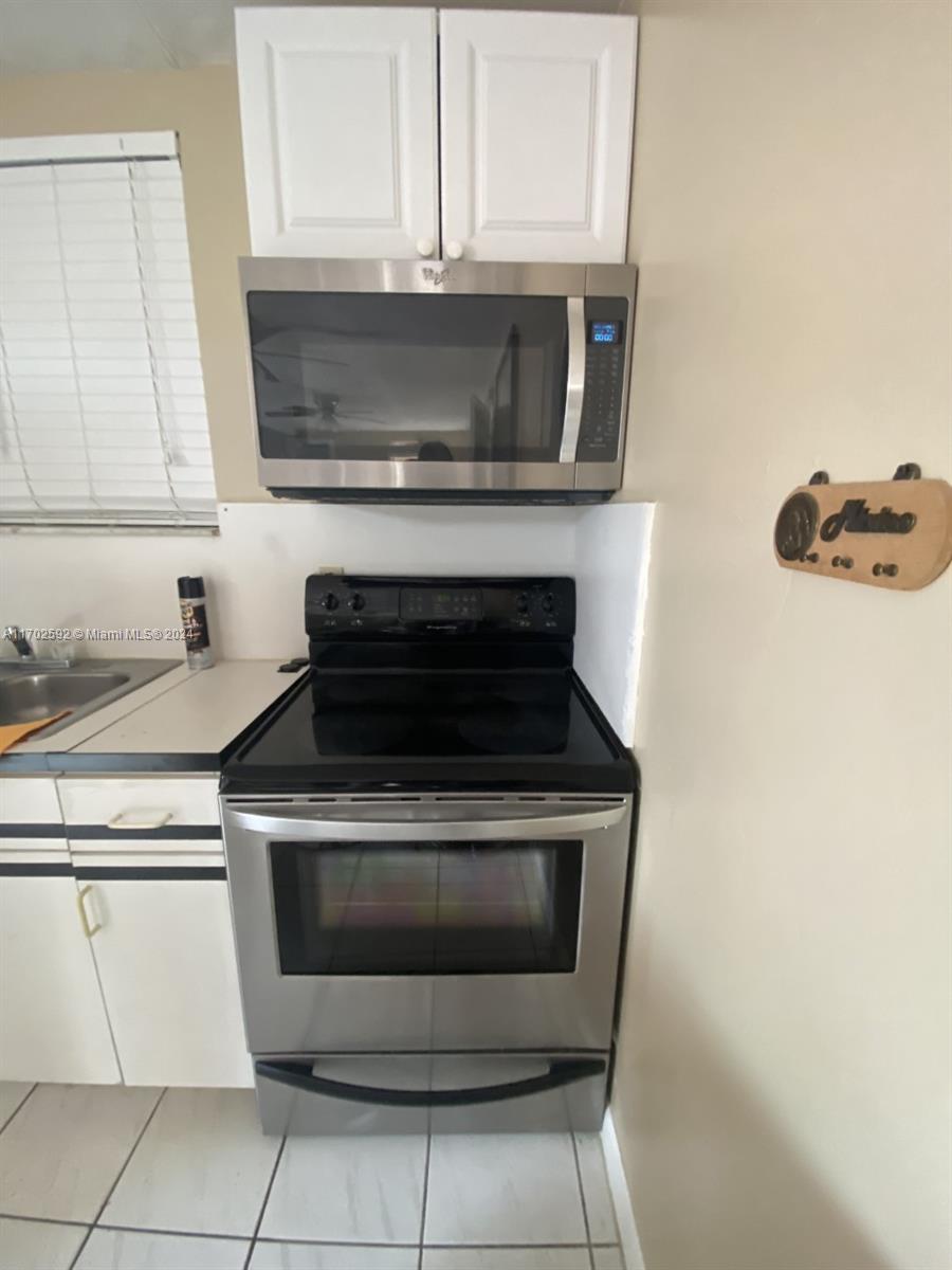 SARBEY CENTER SUB - Residential Lease