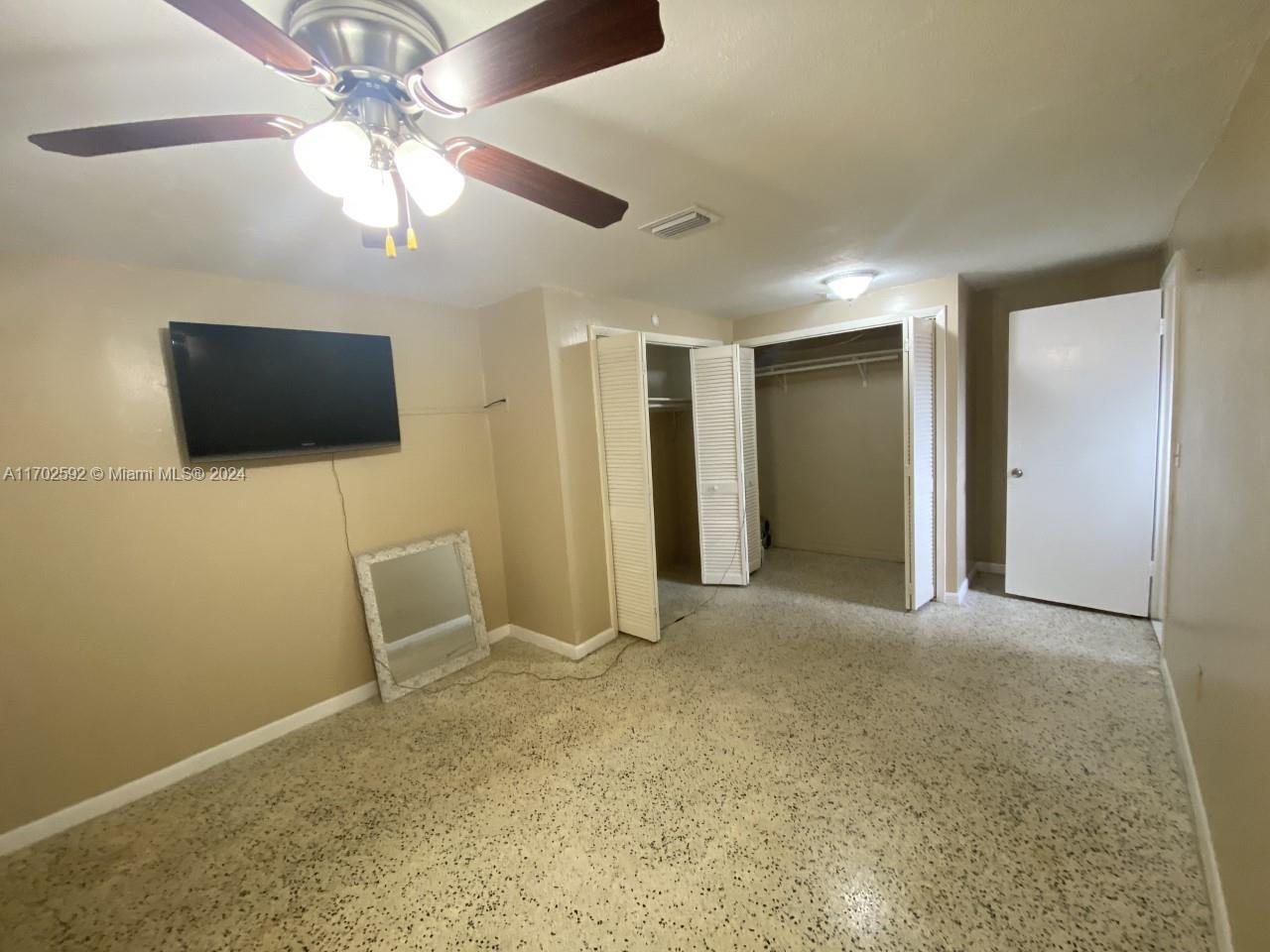 SARBEY CENTER SUB - Residential Lease