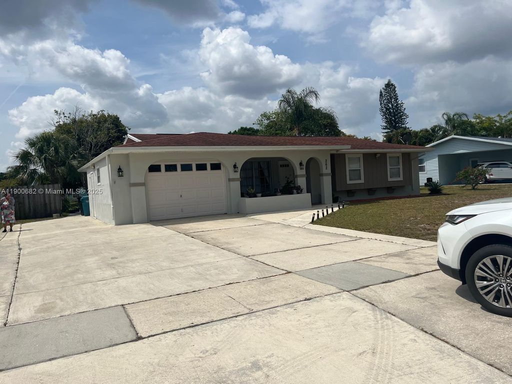 Photo of 262 NE Floresta Dr, Port St Lucie, FL 34983 (MLS # A11900682)