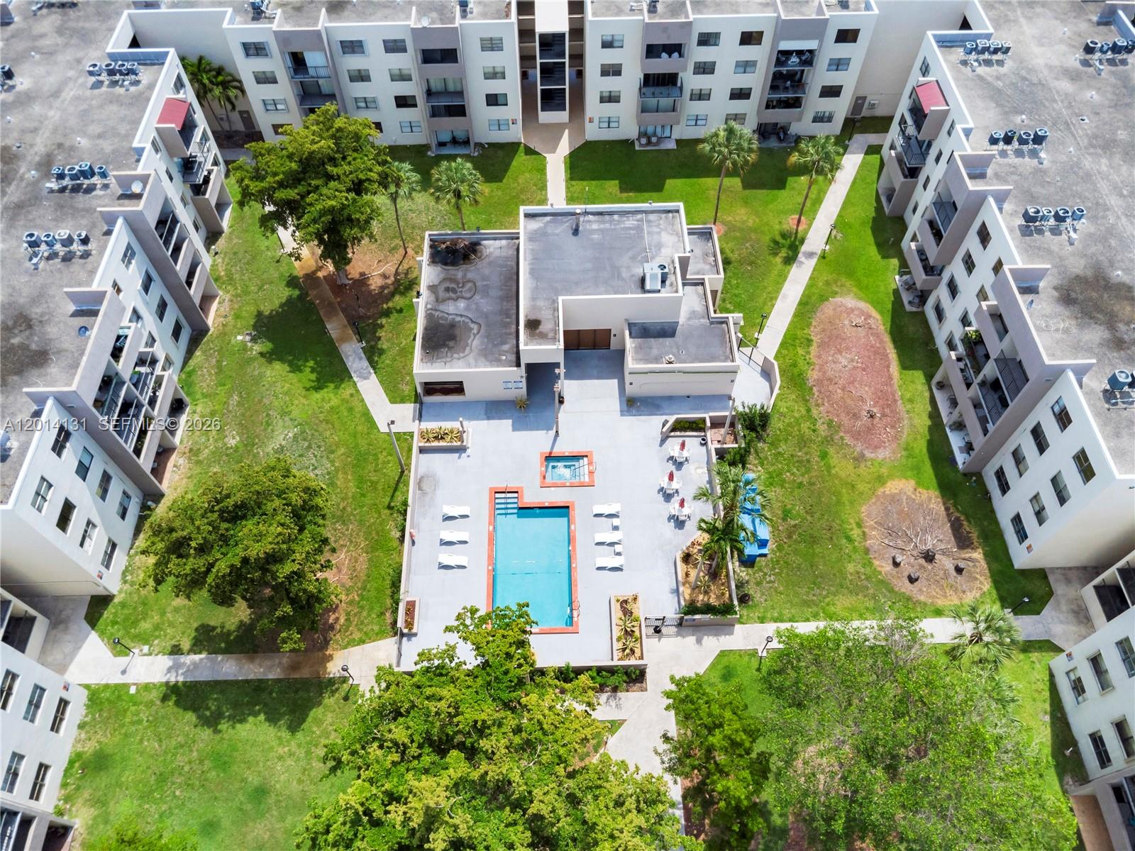 PEPPERMILL KENDALE LKS W - Residential