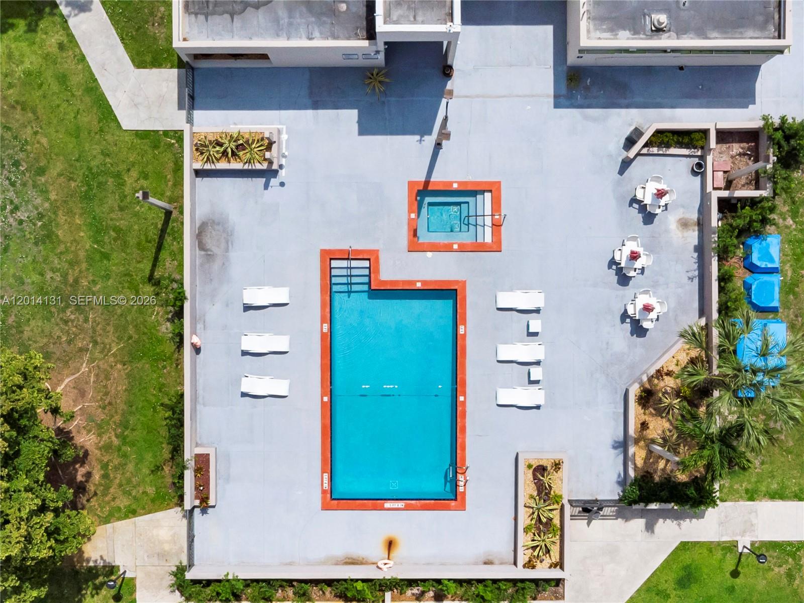 PEPPERMILL KENDALE LKS W - Residential