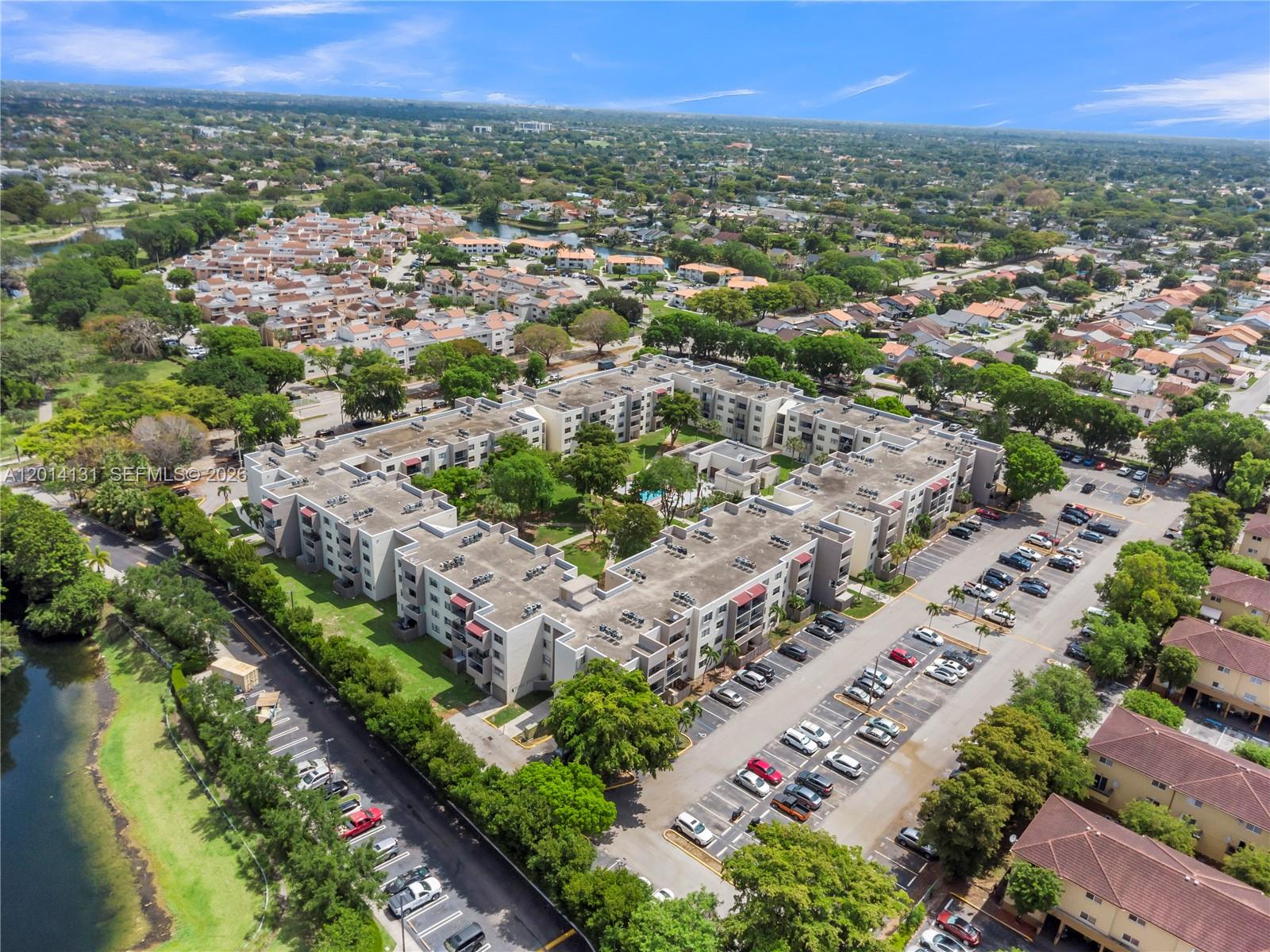 PEPPERMILL KENDALE LKS W - Residential
