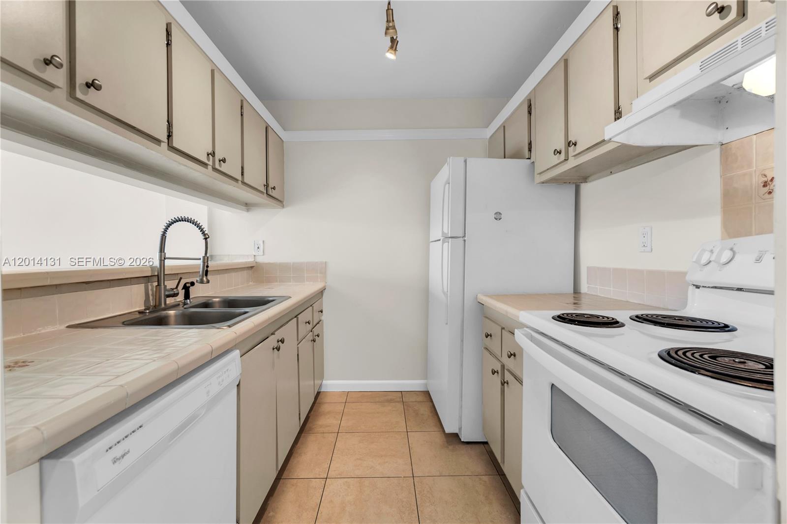 PEPPERMILL KENDALE LKS W - Residential