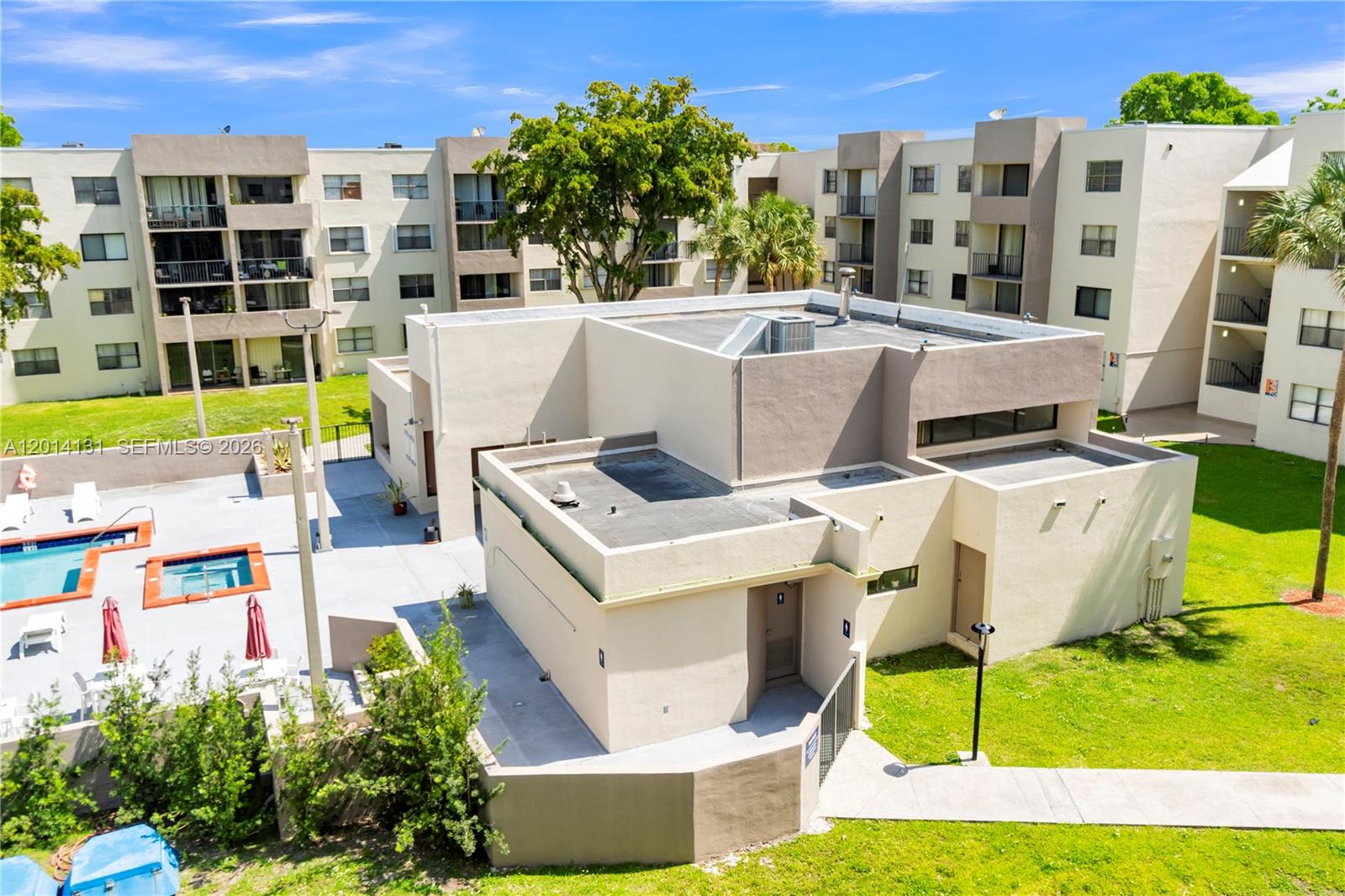 PEPPERMILL KENDALE LKS W - Residential