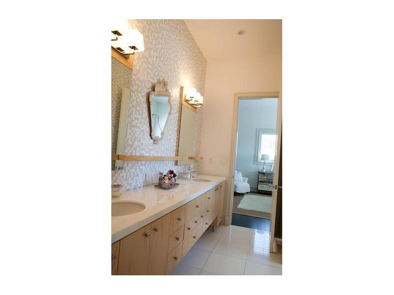 CORAL GABLES RIVIERA SEC - Residential