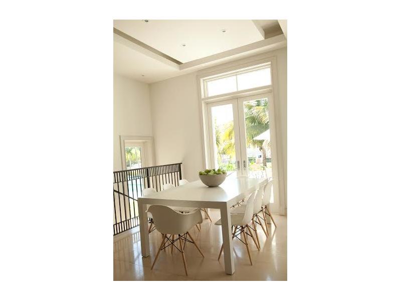 CORAL GABLES RIVIERA SEC - Residential