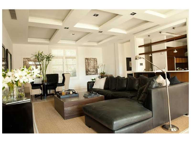 CORAL GABLES RIVIERA SEC - Residential