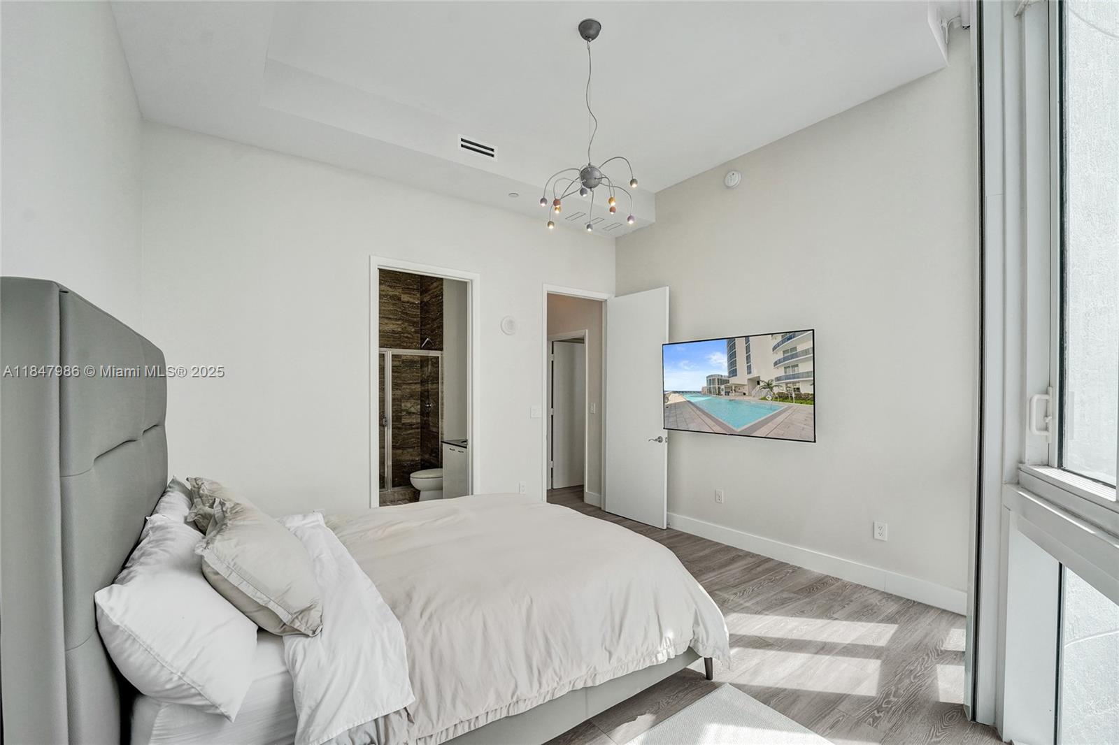 TDR TOWER II CONDO - Residential