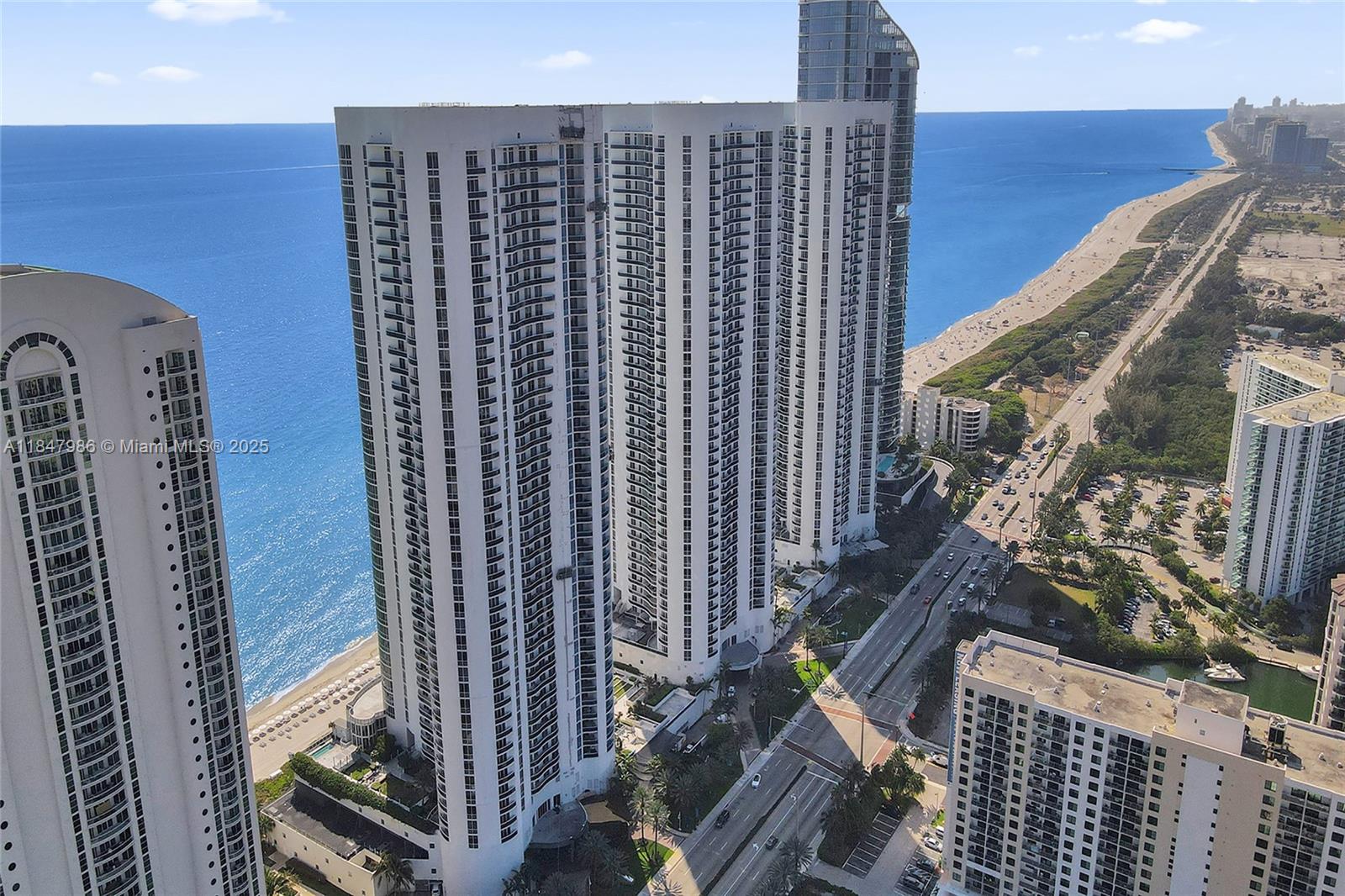 TDR TOWER II CONDO - Residential