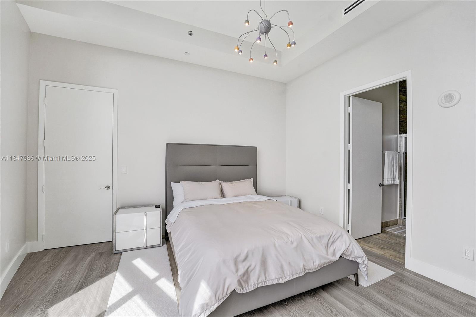 TDR TOWER II CONDO - Residential