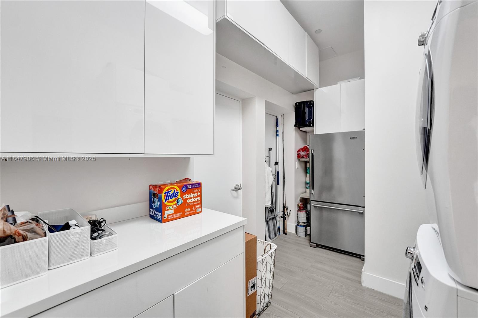 TDR TOWER II CONDO - Residential