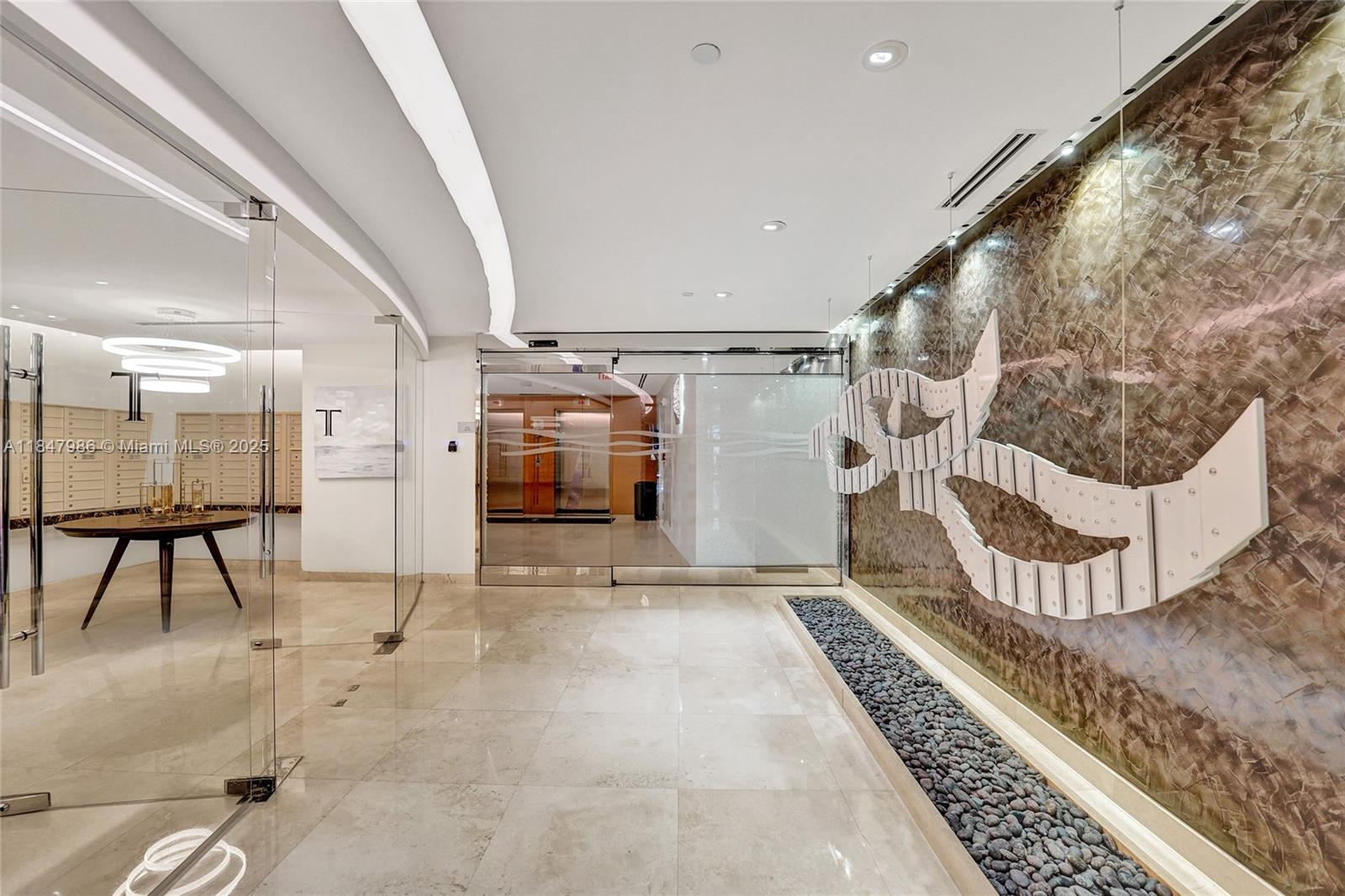 TDR TOWER II CONDO - Residential