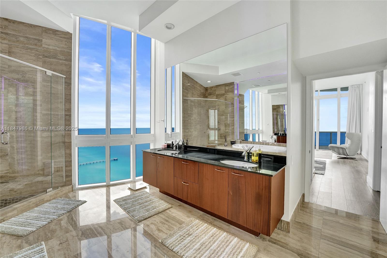 TDR TOWER II CONDO - Residential