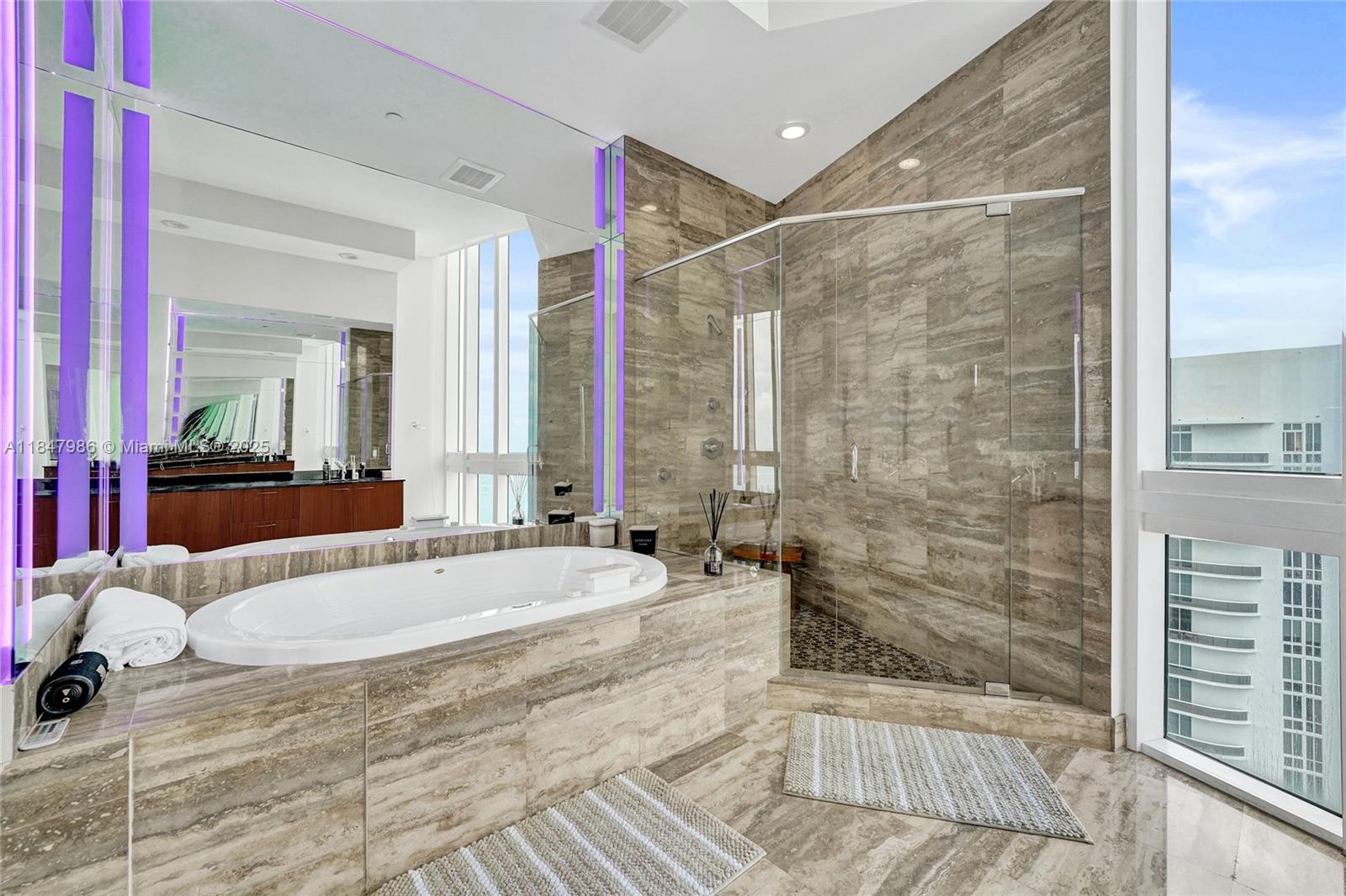 TDR TOWER II CONDO - Residential