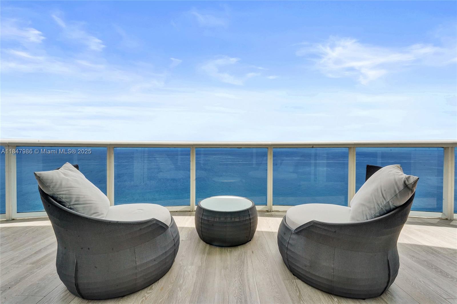 TDR TOWER II CONDO - Residential