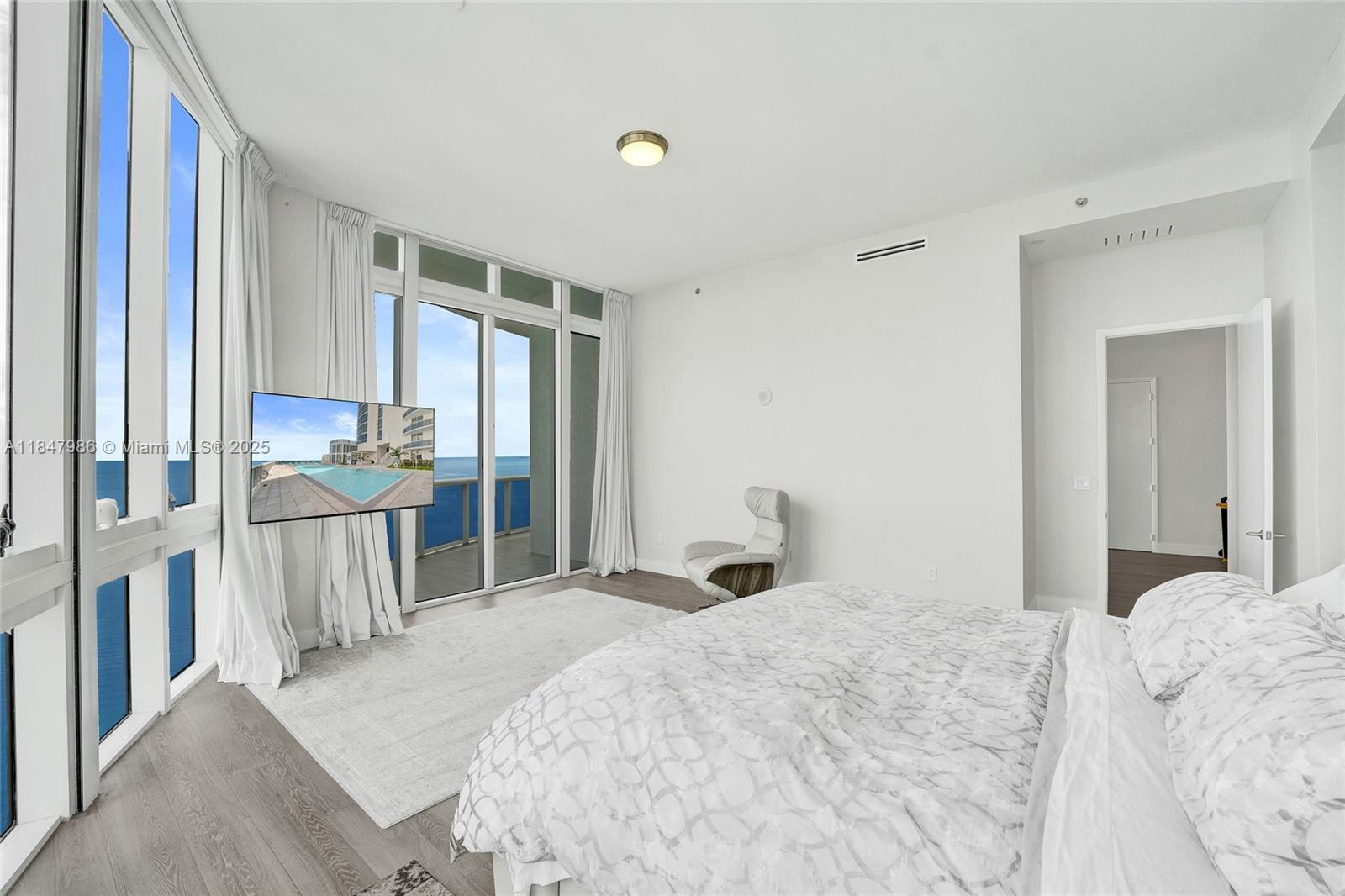 TDR TOWER II CONDO - Residential