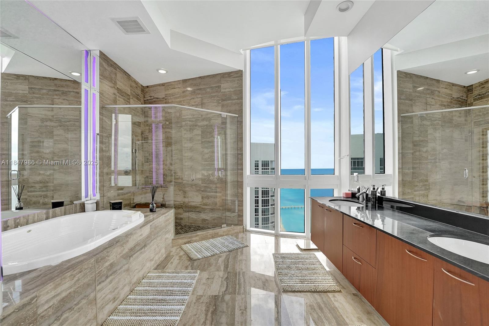 TDR TOWER II CONDO - Residential