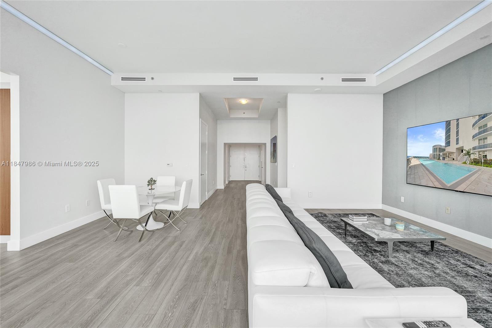 TDR TOWER II CONDO - Residential