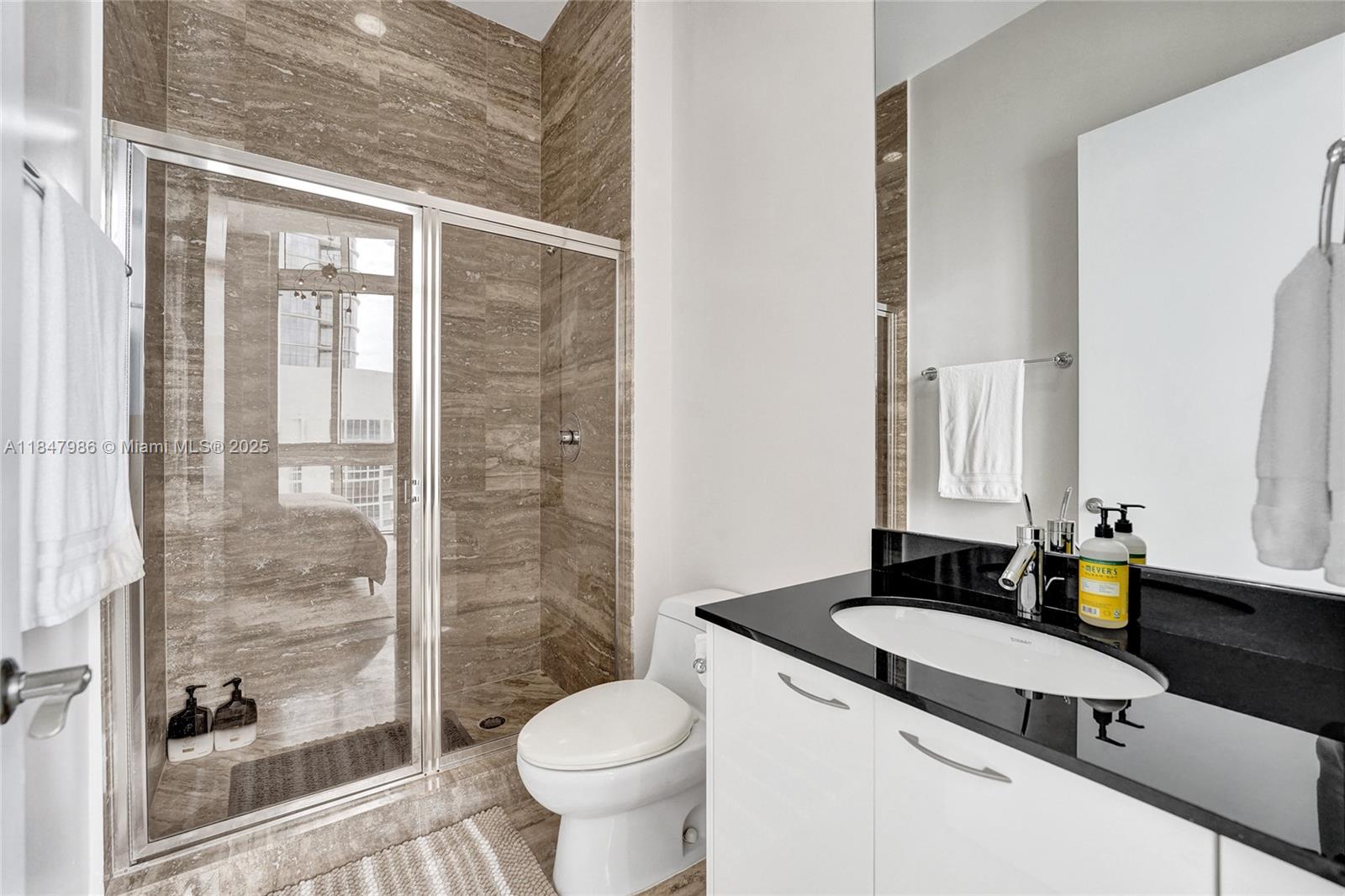 TDR TOWER II CONDO - Residential