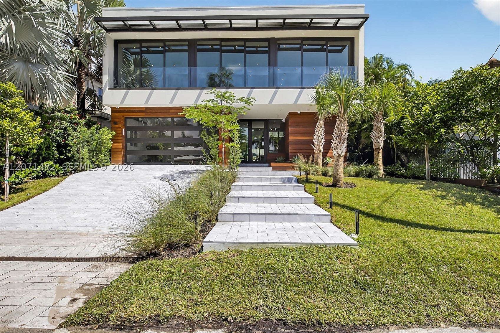 620 Solar Isle Dr