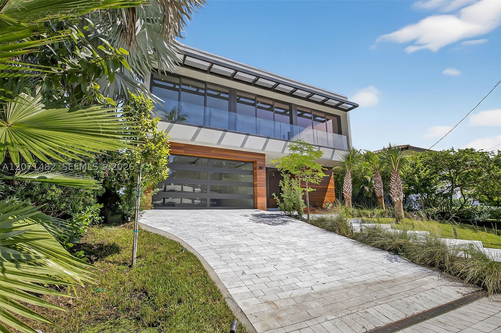 620 Solar Isle Dr