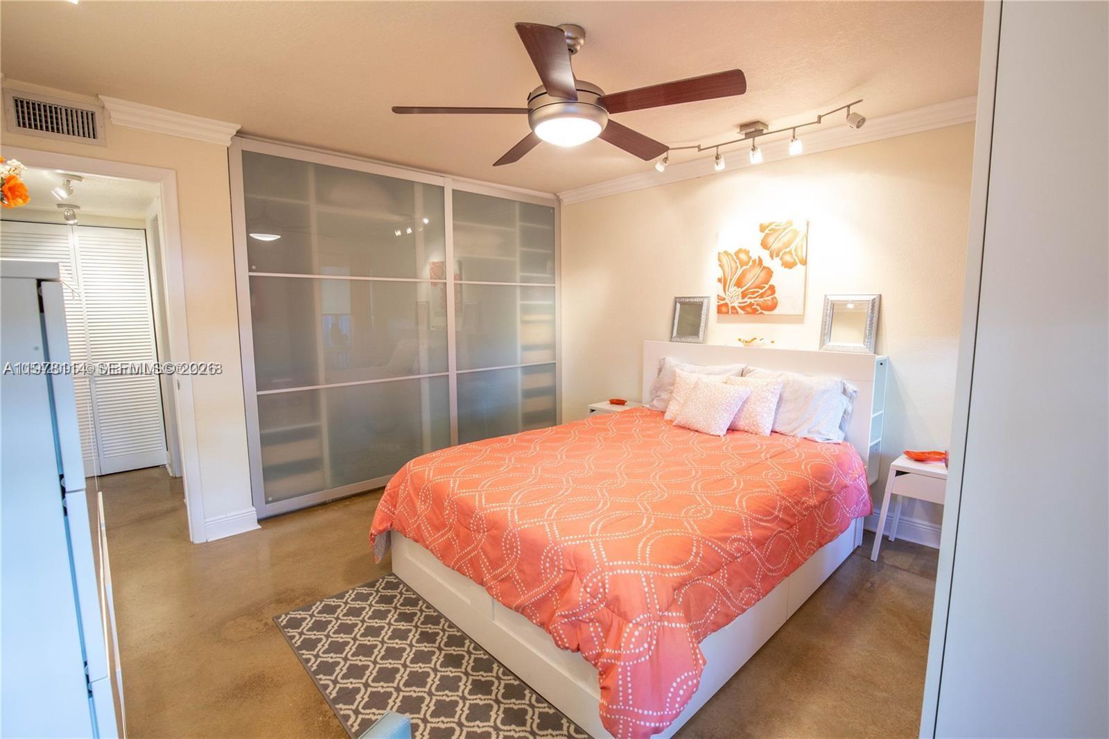 CARAVEL CONDOMINIUM APART - Residential Lease