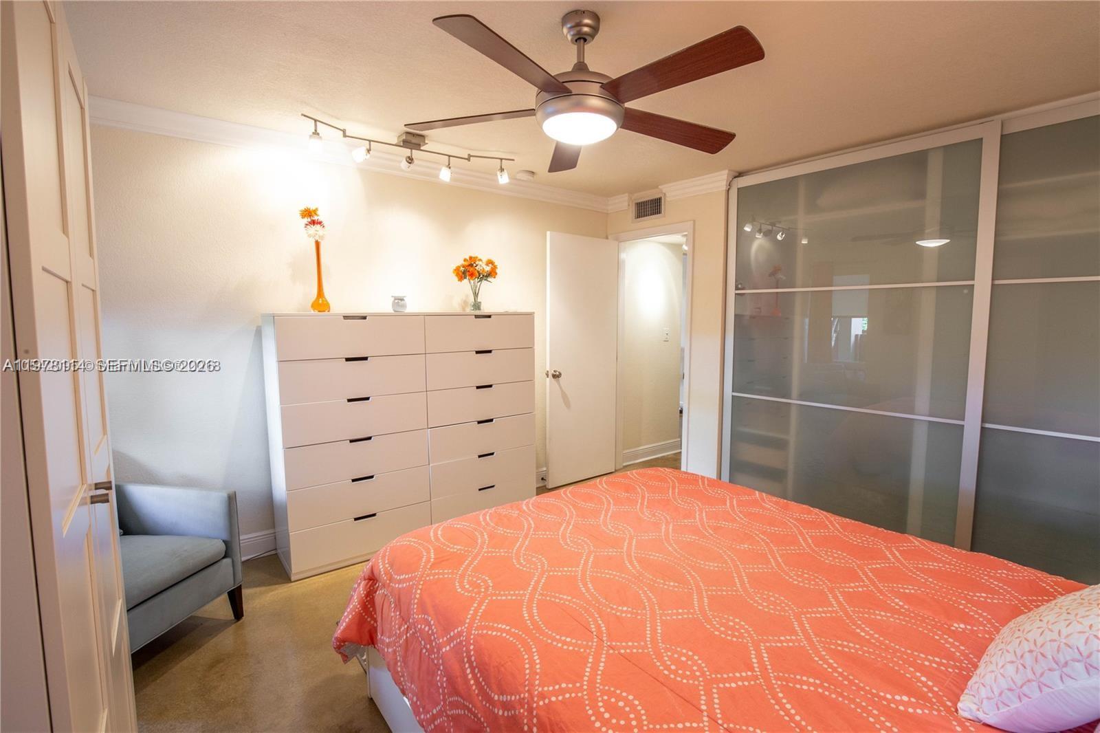 CARAVEL CONDOMINIUM APART - Residential Lease