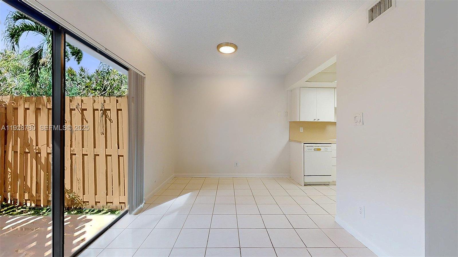 GREENGLADES CONDO NO 10 - Residential