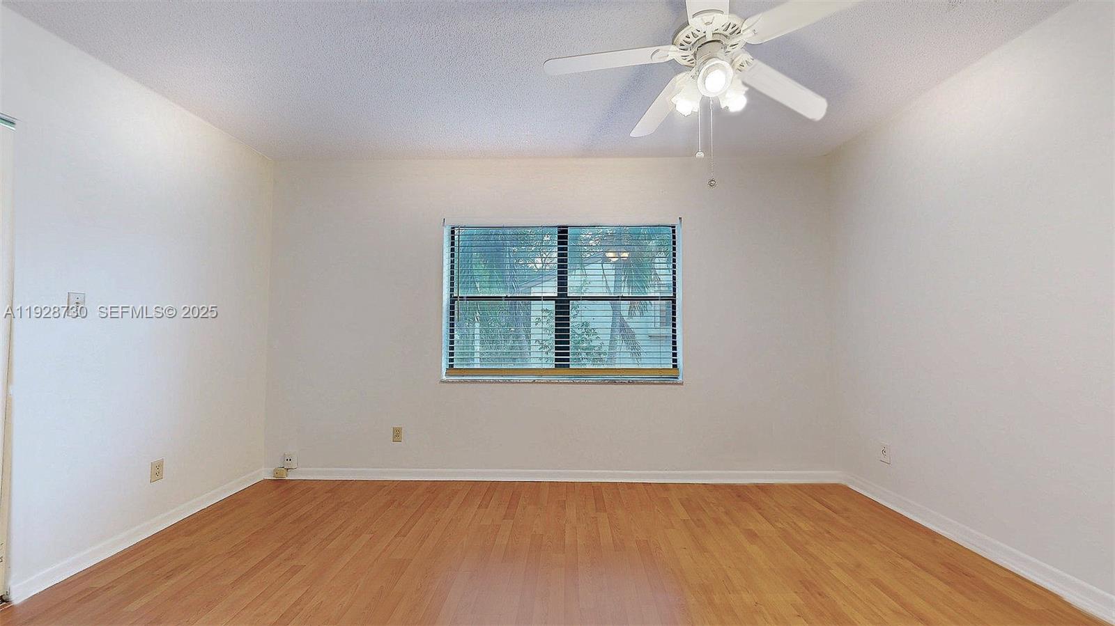 GREENGLADES CONDO NO 10 - Residential