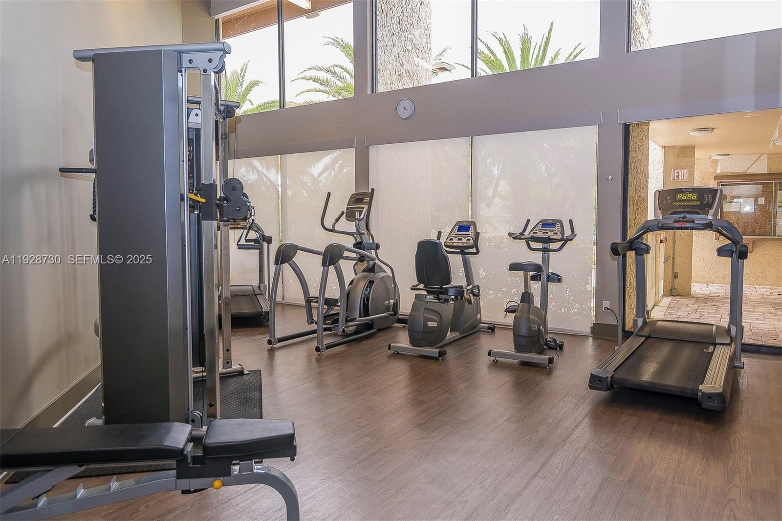 GREENGLADES CONDO NO 10 - Residential