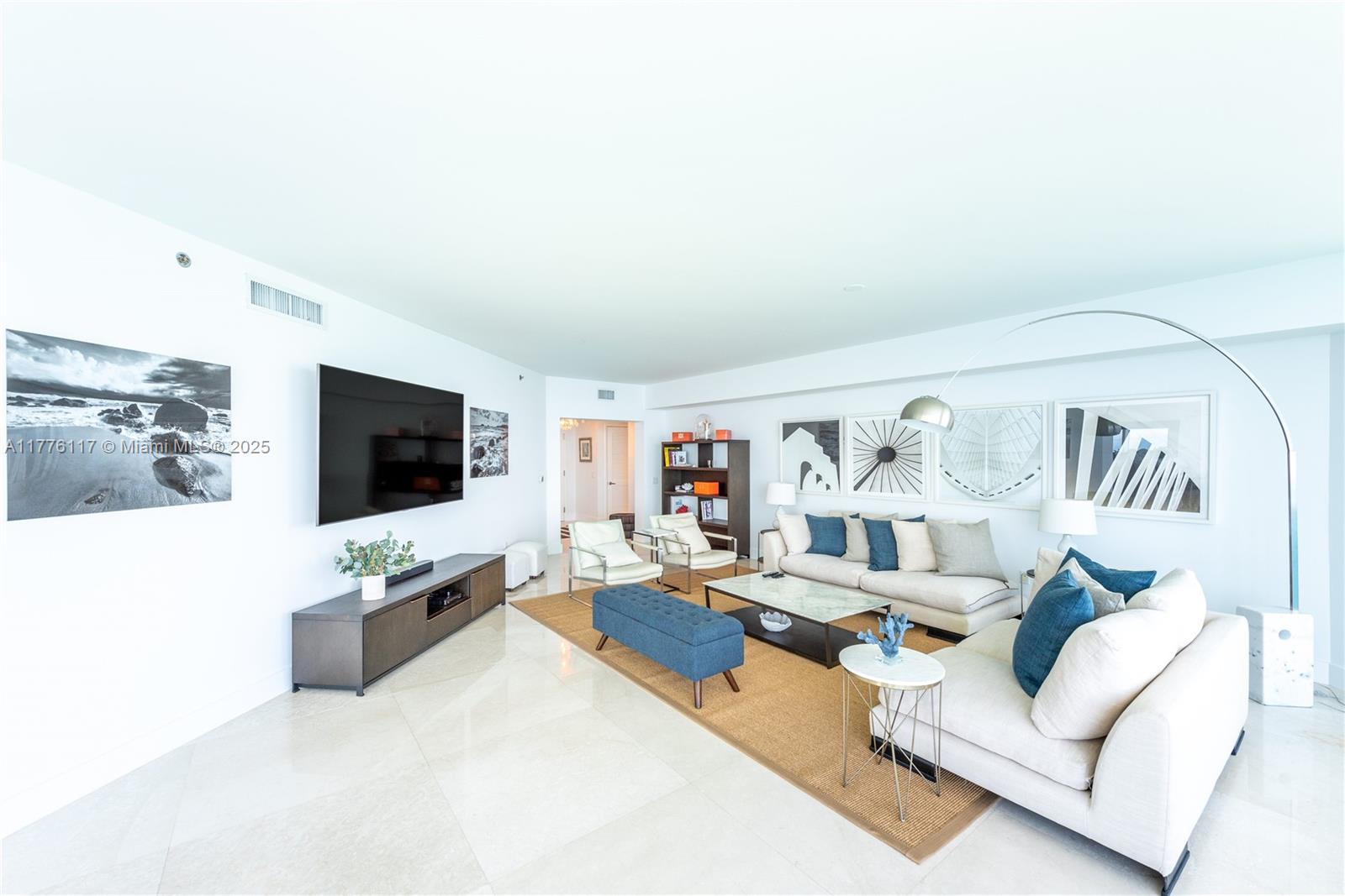 2711 HOLLYWOOD BEACH COND - Residential Lease