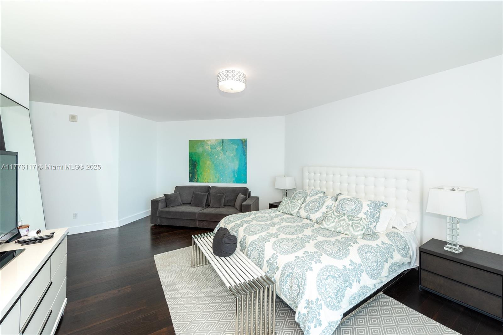 2711 HOLLYWOOD BEACH COND - Residential Lease