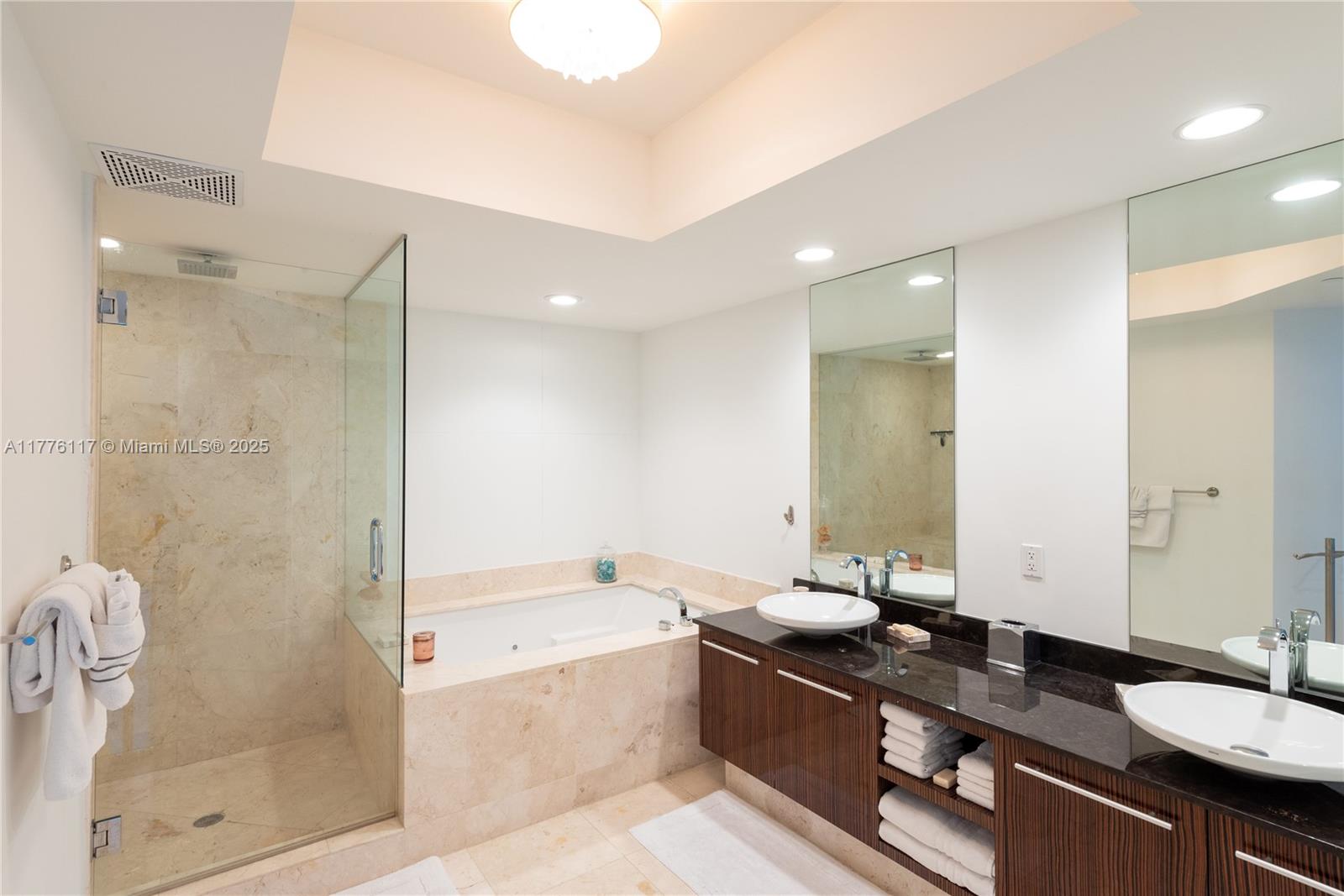 2711 HOLLYWOOD BEACH COND - Residential Lease