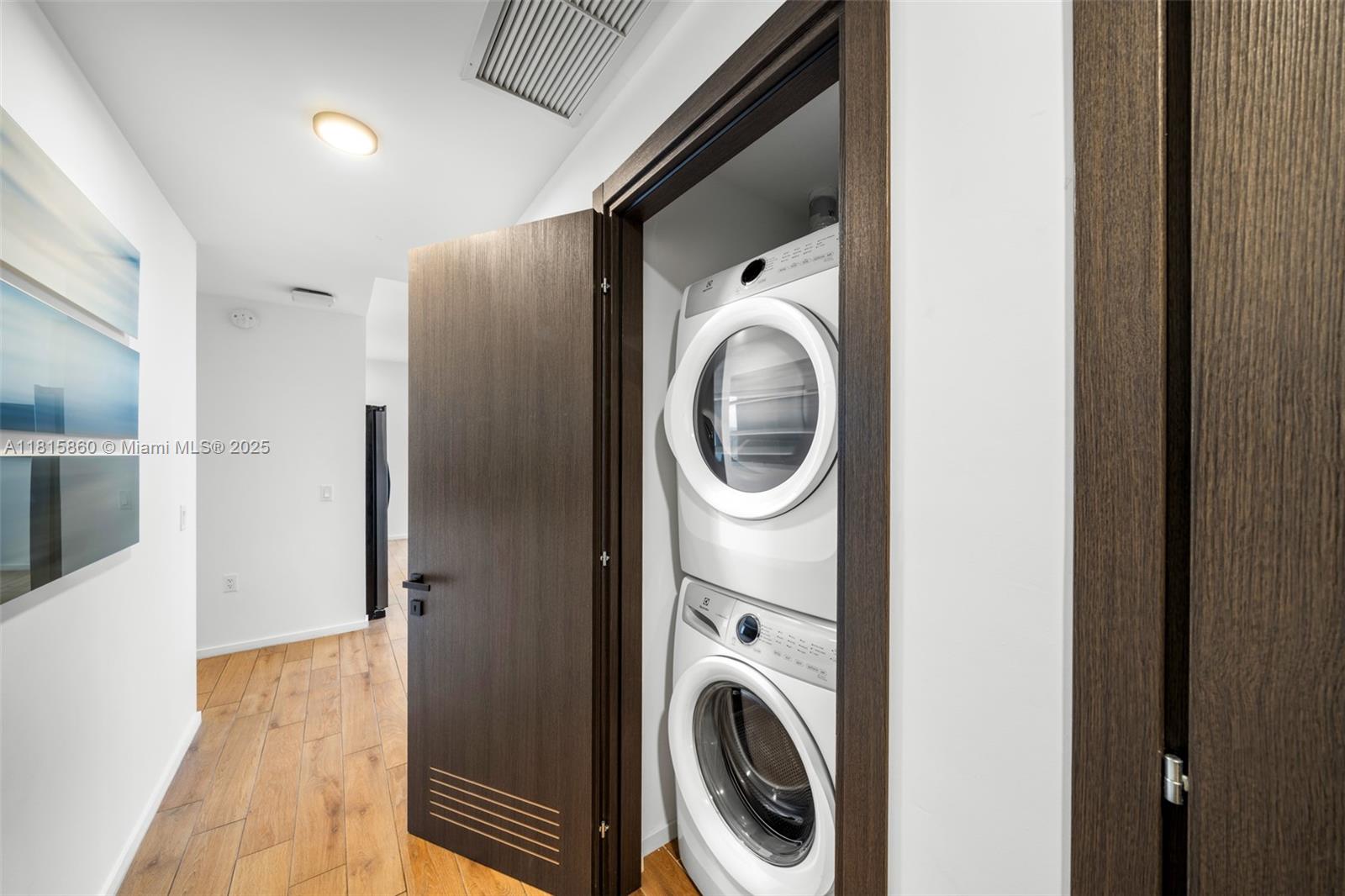 The Elser - Residential