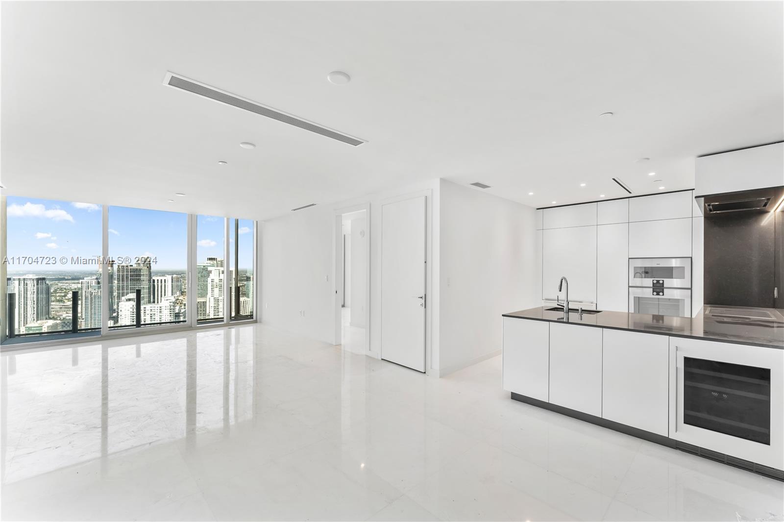 Property for Sale at 300 Biscayne Blvd Way 5209, Miami, Broward County, Florida - Bedrooms: 2 
Bathrooms: 2  - $2,750,000
