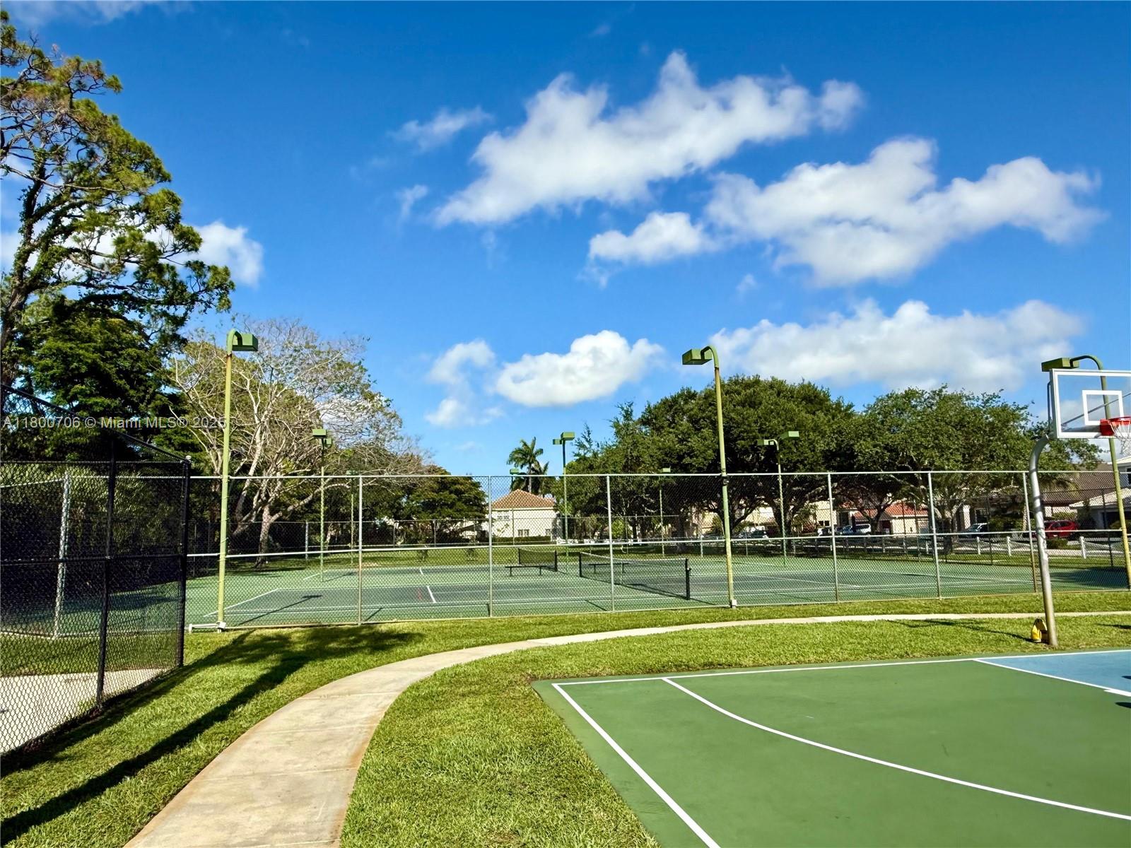 RAINBOW LAKES TR A - Residential Lease
