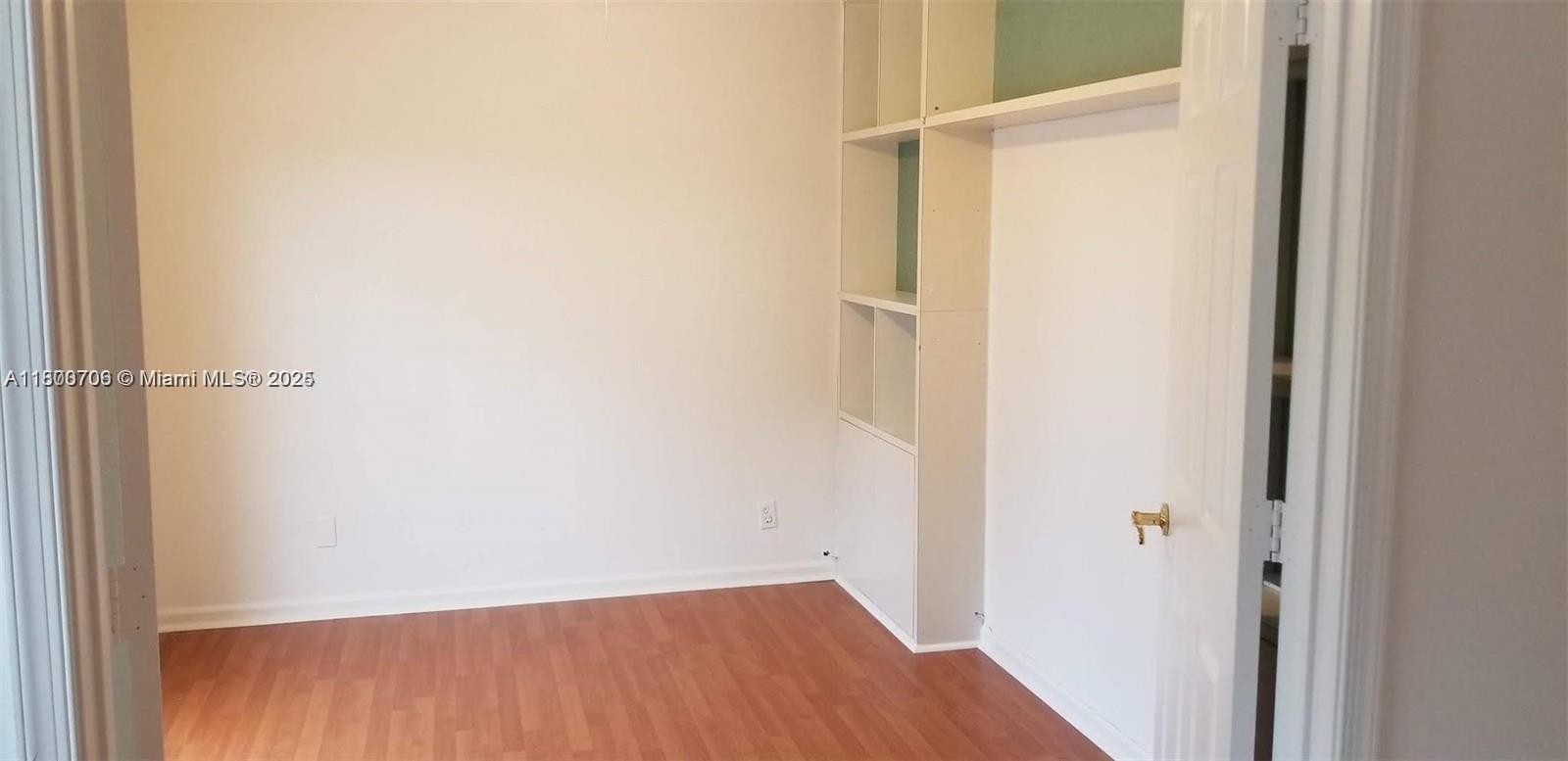 RAINBOW LAKES TR A - Residential Lease