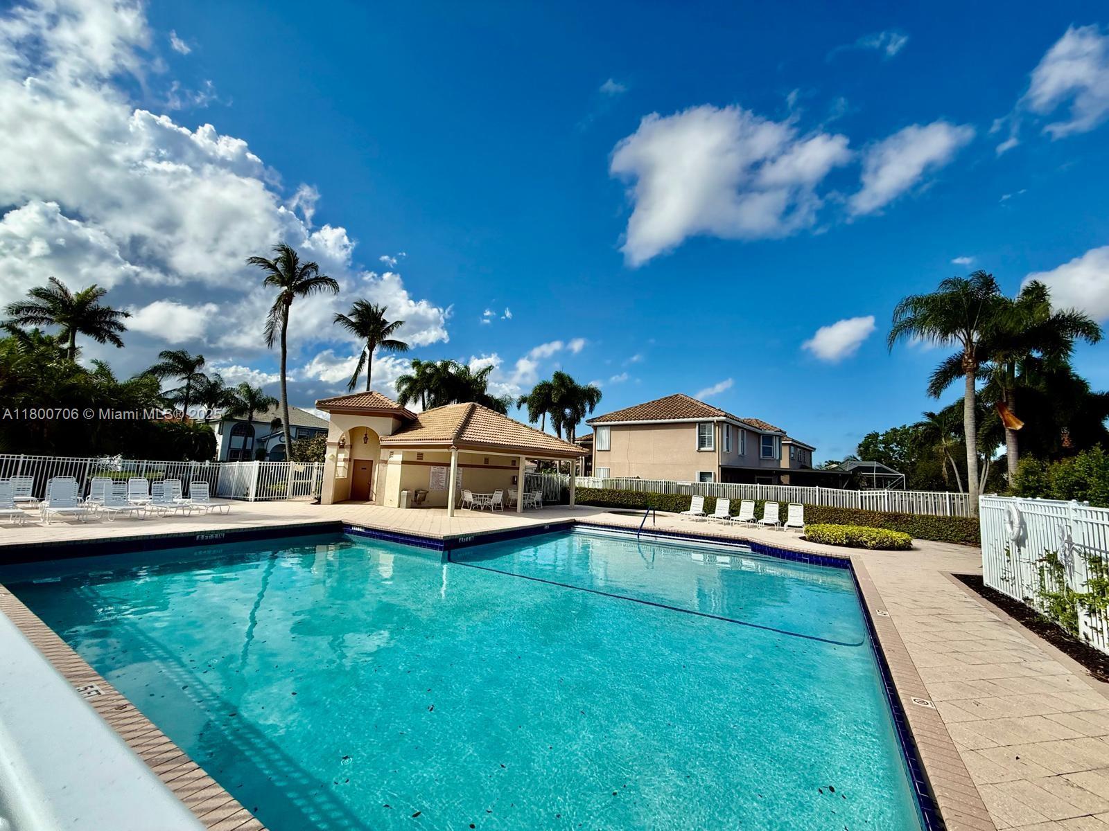RAINBOW LAKES TR A - Residential Lease
