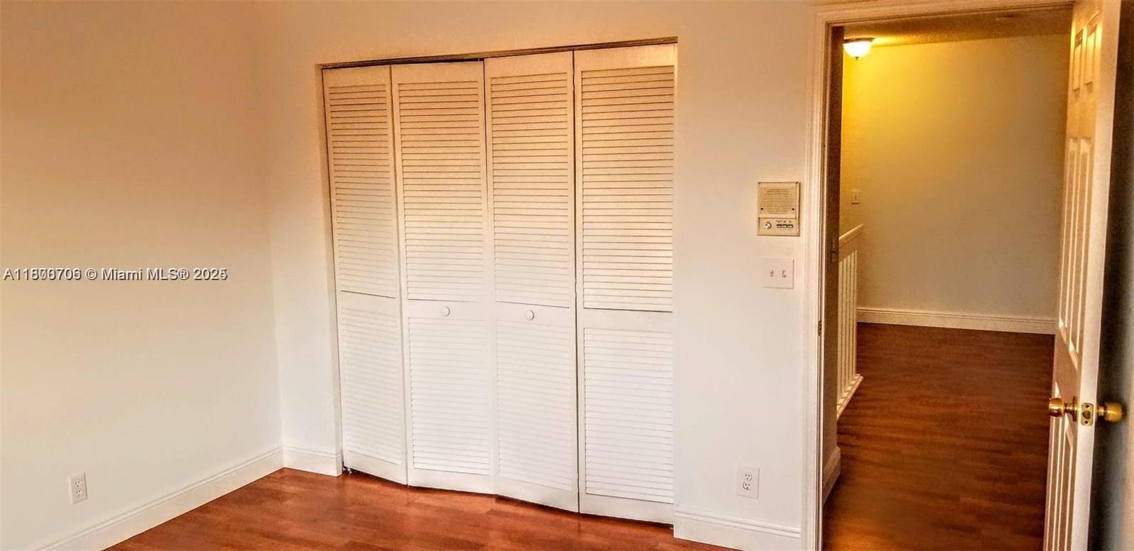 RAINBOW LAKES TR A - Residential Lease