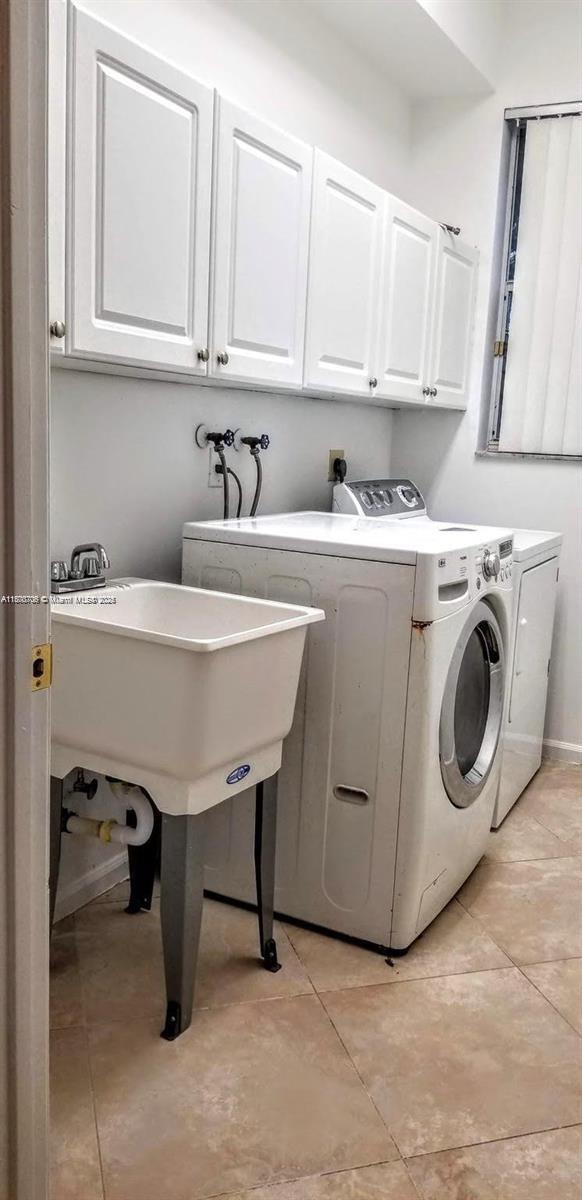 RAINBOW LAKES TR A - Residential Lease