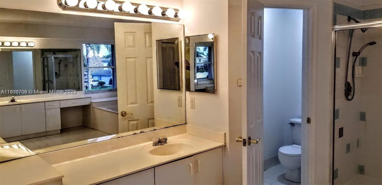 RAINBOW LAKES TR A - Residential Lease