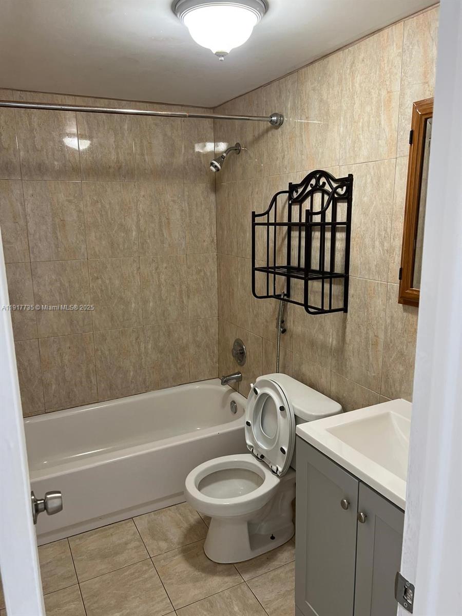 CORAL GATE EAST CONDO - Residential