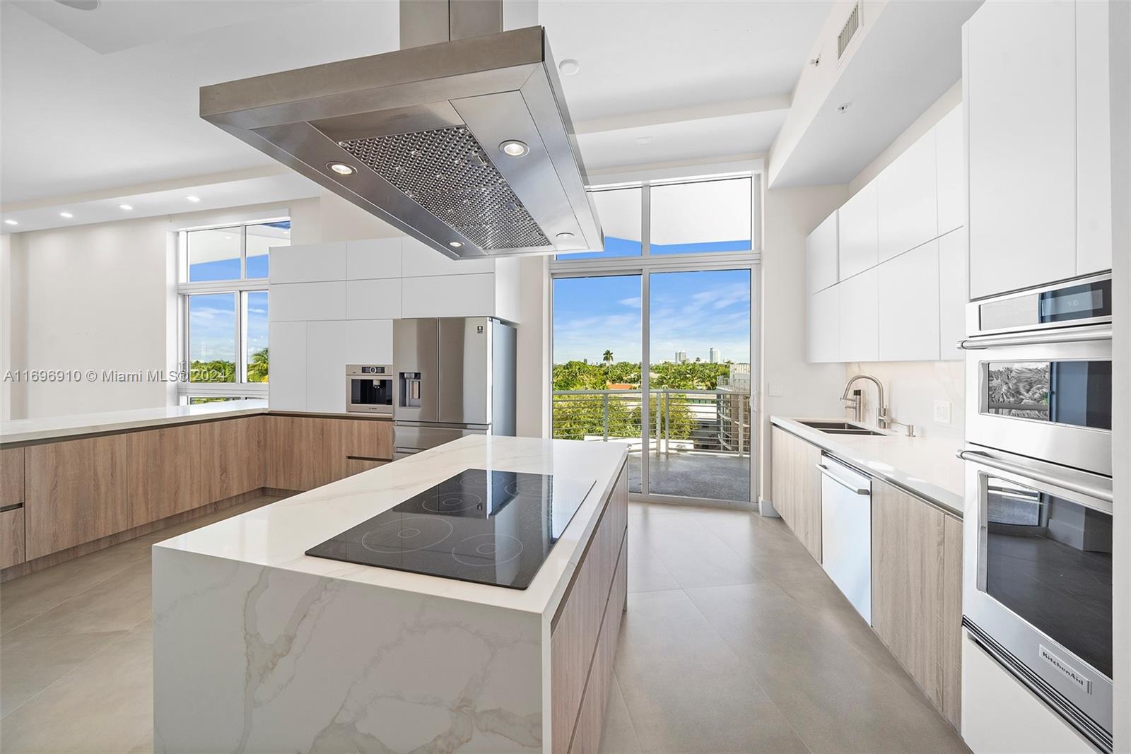 THE MERIDIAN CONDO - Residential