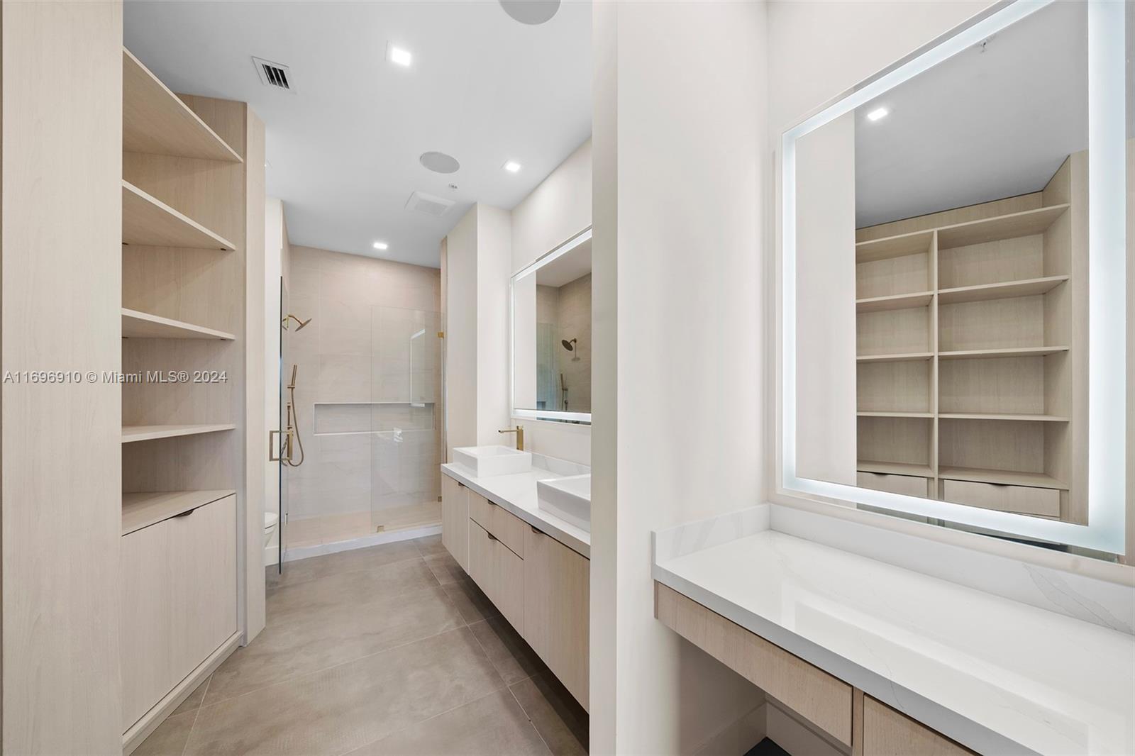 THE MERIDIAN CONDO - Residential