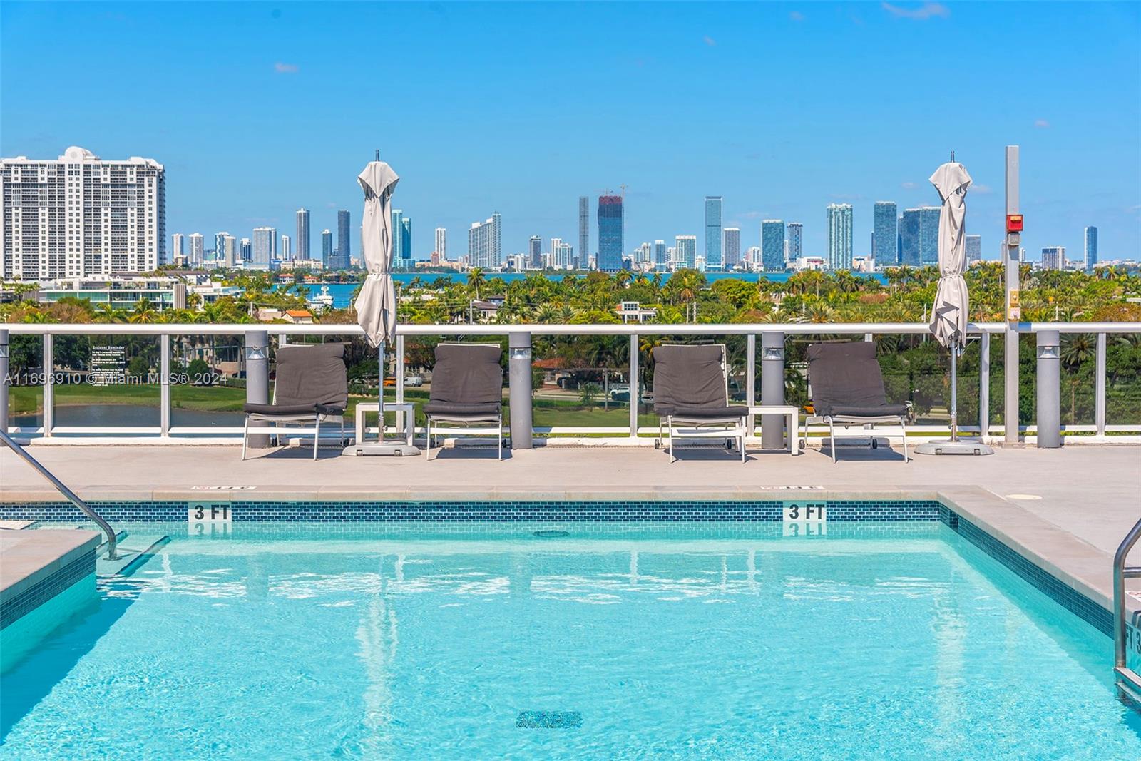 THE MERIDIAN CONDO - Residential