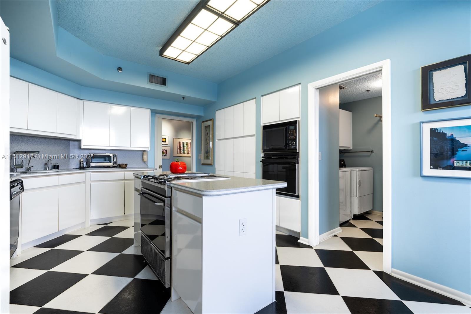 IMPERIAL ROYALE AT BOCA P - Residential
