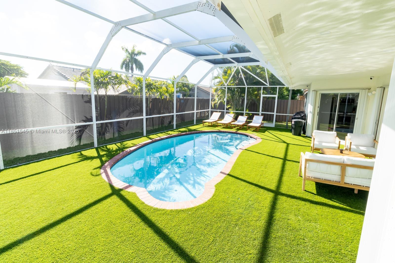 LIMEWOOD GROVE - Residential