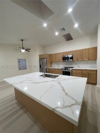 3330 SW 1st St Deerfield Beach FL 33442